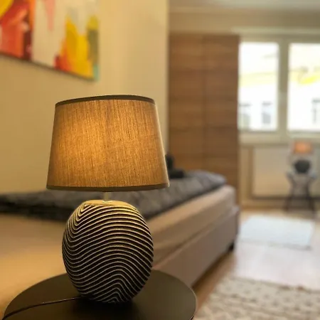 Apartment Apartment-uptown-im-szeneviertel-der-dresdner-neustadt Dresden