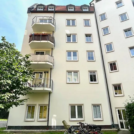 Apartment-uptown-im-szeneviertel-der-dresdner-neustadt